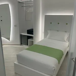 ahd-rooms.italymilanhotels.net/